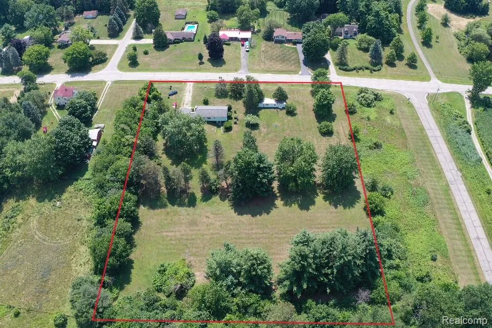 2285 Peppermill Road Lapeer Township, MI 48446