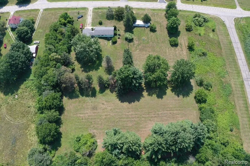 2285 Peppermill Road Lapeer Township, MI 48446