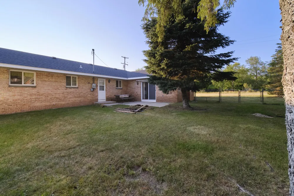 8807 Lake Park Drive Onekama Township, MI 49675