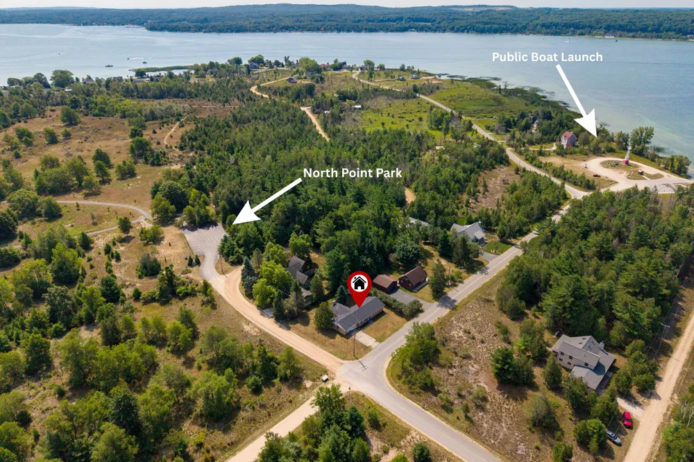 8807 Lake Park Drive Onekama Township, MI 49675