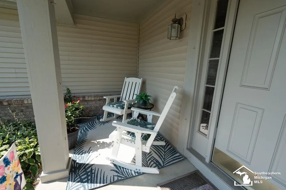6829 Pine Creek Court Bedford Township, MI 48182