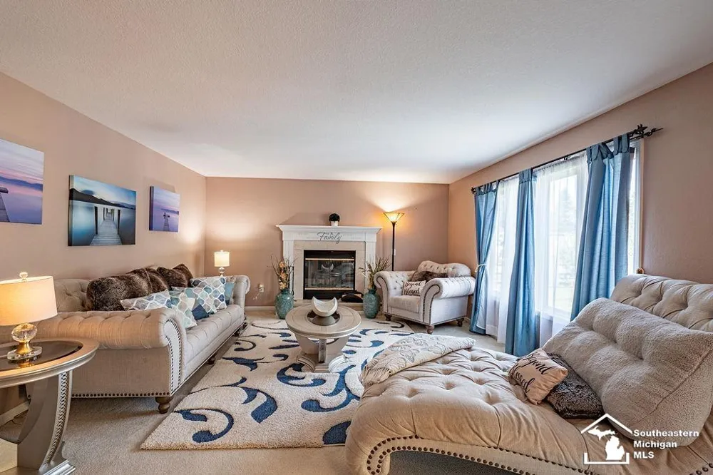 6829 Pine Creek Court Bedford Township, MI 48182