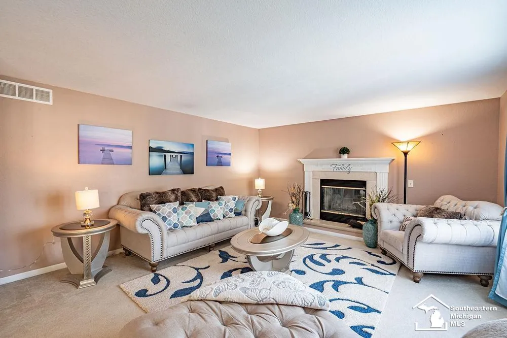 6829 Pine Creek Court Bedford Township, MI 48182