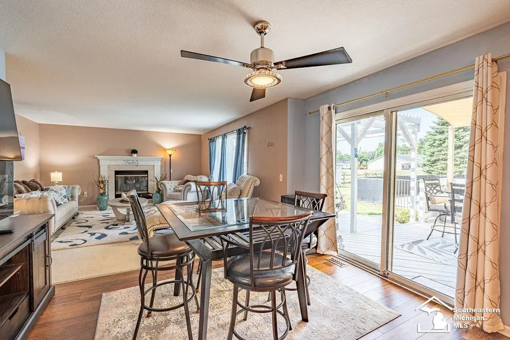 6829 Pine Creek Court Bedford Township, MI 48182