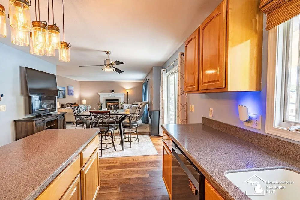 6829 Pine Creek Court Bedford Township, MI 48182