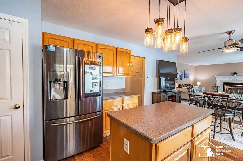 6829 Pine Creek Court Bedford Township, MI 48182