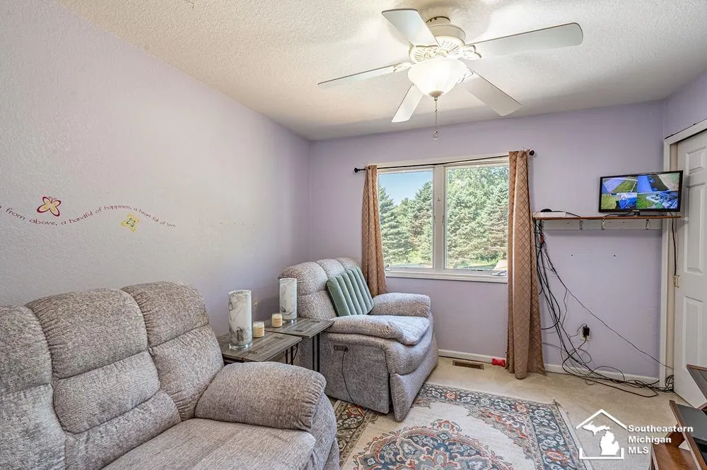 6829 Pine Creek Court Bedford Township, MI 48182