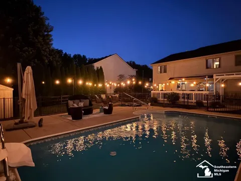 6829 Pine Creek Court
