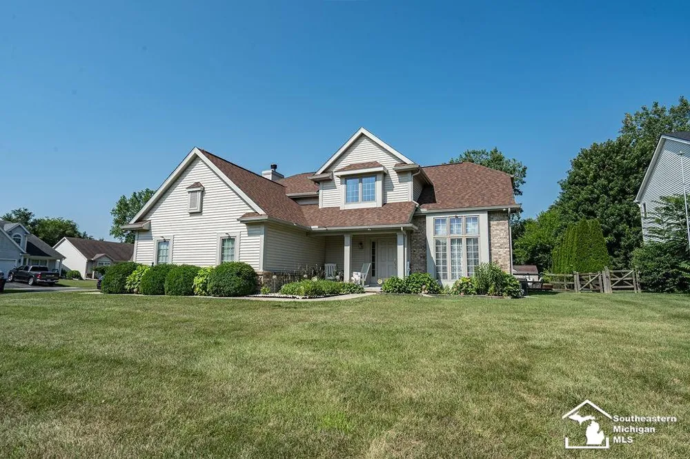 6829 Pine Creek Court Bedford Township, MI 48182