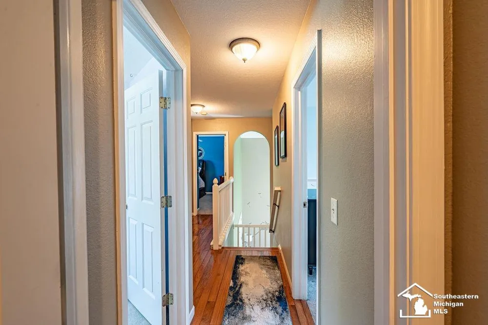 6829 Pine Creek Court Bedford Township, MI 48182