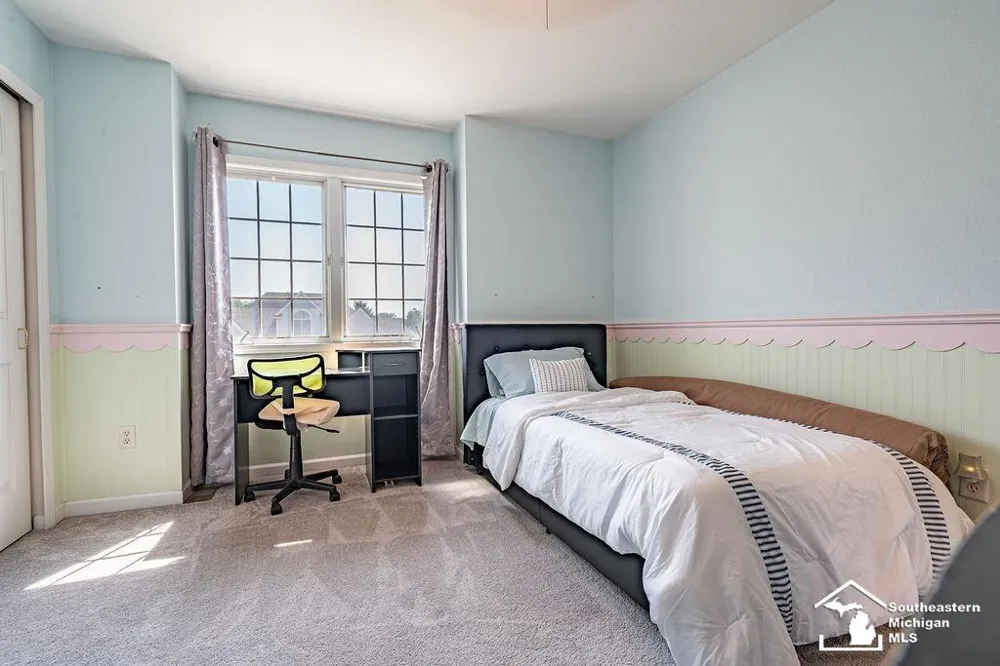 6829 Pine Creek Court Bedford Township, MI 48182