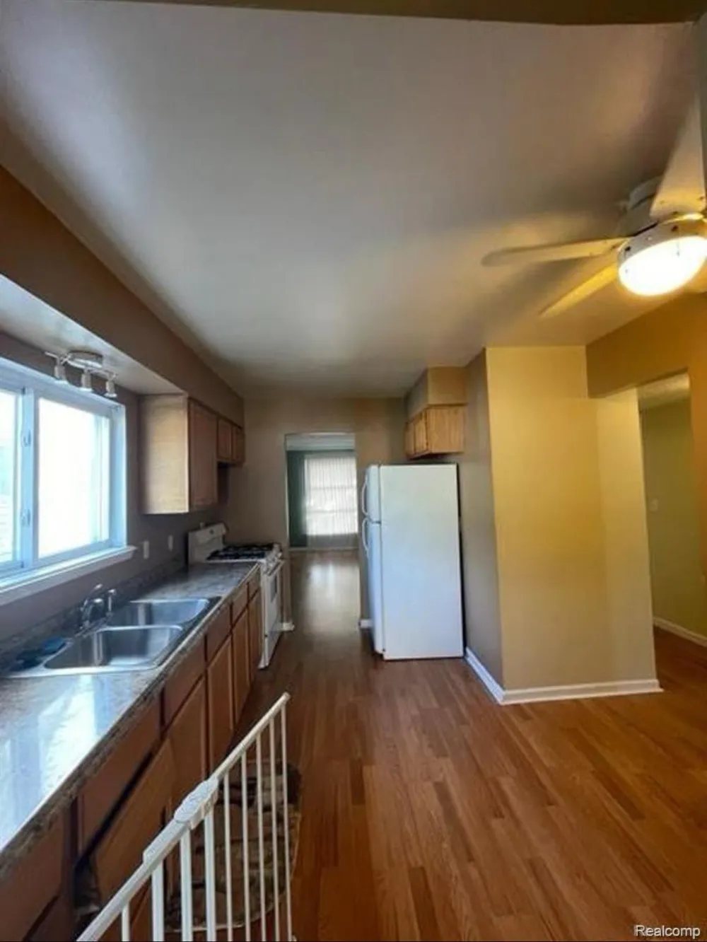 47 E Barrett Avenue Madison Heights City, MI 48071