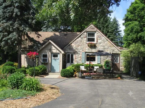 3988 Beeman Road