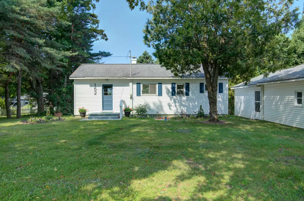152 Sunset Drive Crystal Lake Township, MI 49636