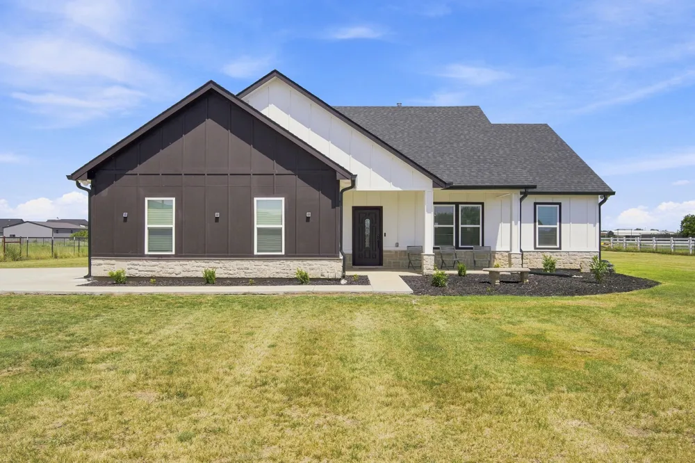 6020 Huckleberry Lane Joshua, TX 76058