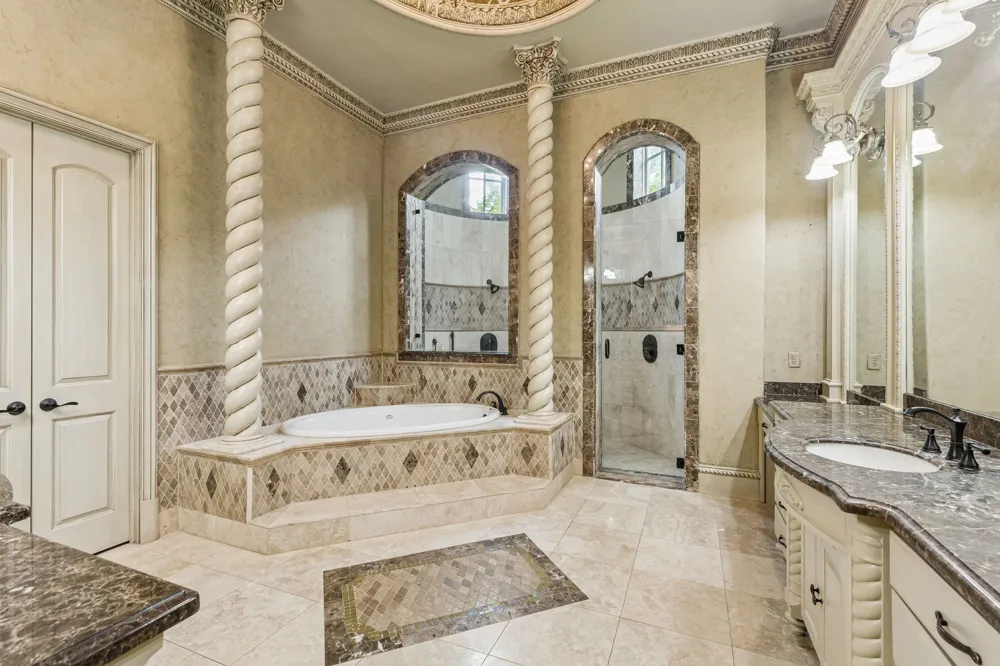 6900 King Charles Court Colleyville, TX 76034