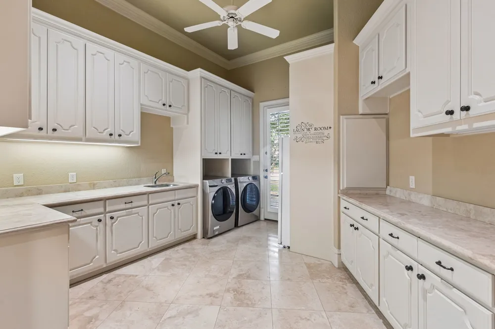 6900 King Charles Court Colleyville, TX 76034
