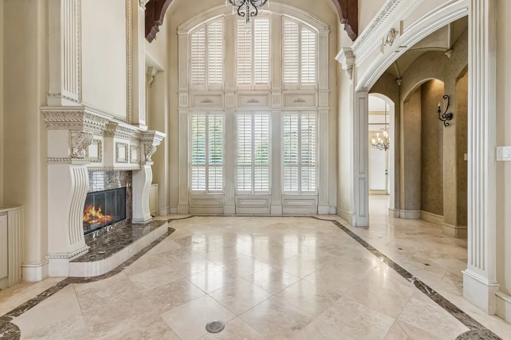 6900 King Charles Court Colleyville, TX 76034
