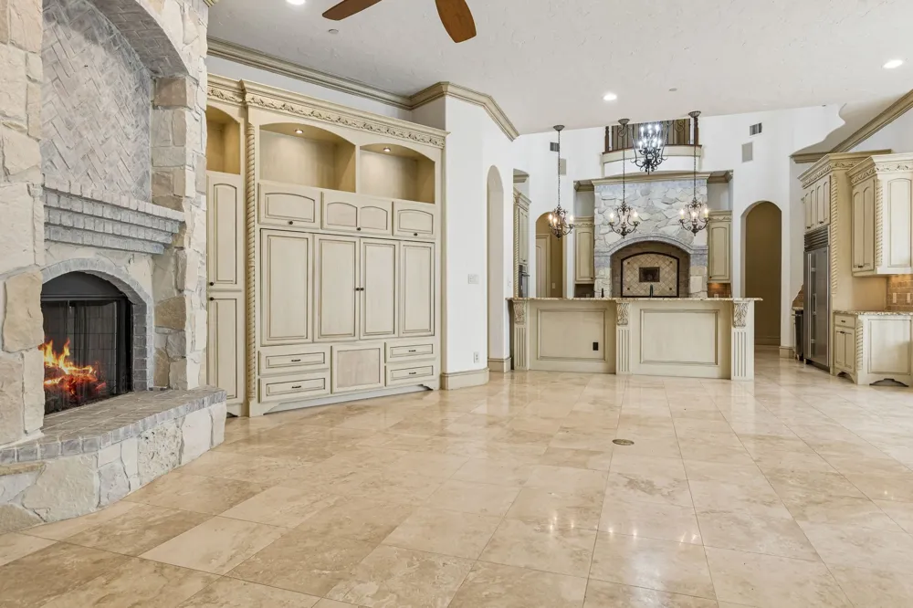 6900 King Charles Court Colleyville, TX 76034