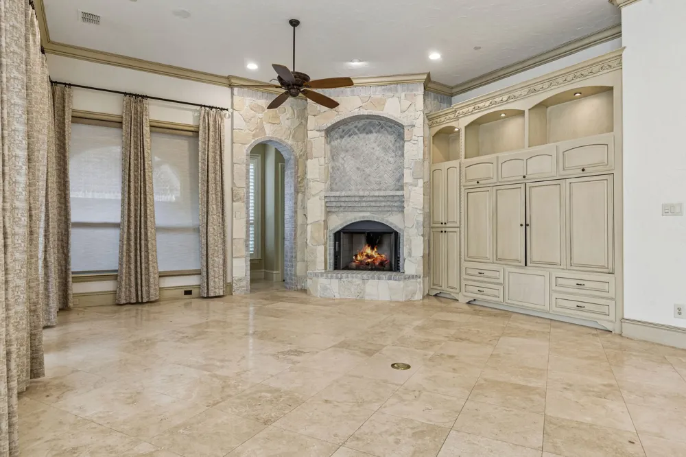 6900 King Charles Court Colleyville, TX 76034