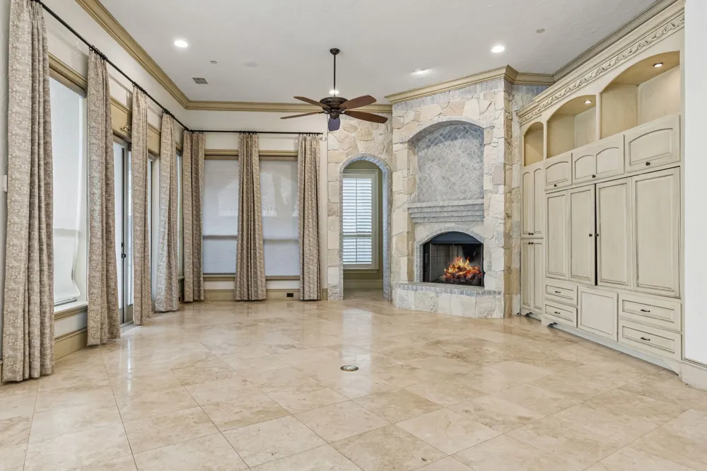 6900 King Charles Court Colleyville, TX 76034