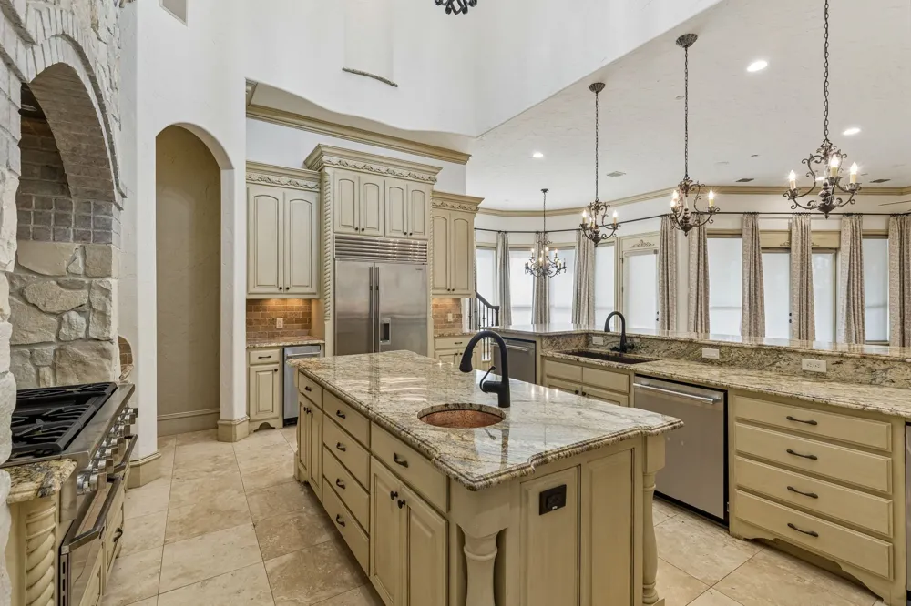 6900 King Charles Court Colleyville, TX 76034