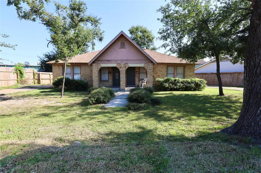 1125 Usener Street Houston, TX 77009