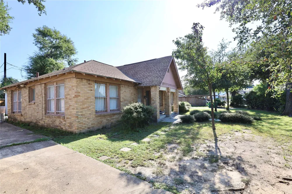 1125 Usener Street Houston, TX 77009