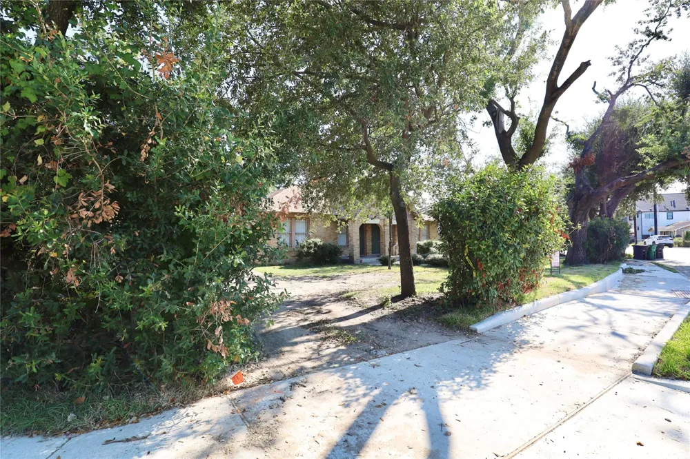 1125 Usener Street Houston, TX 77009