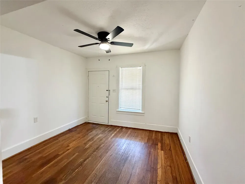 1125 Usener Street Houston, TX 77009
