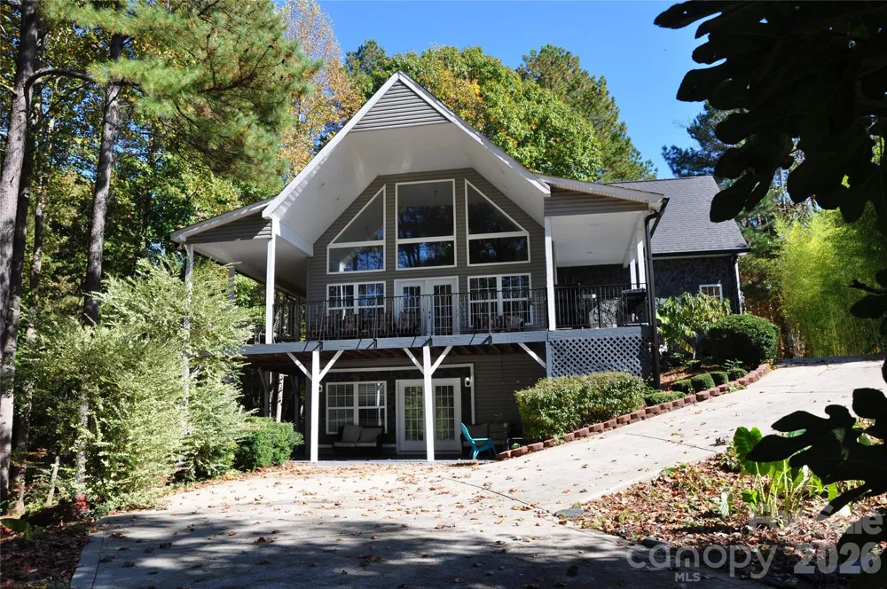 3645 Lake Bluff Drive Sherrills Ford, NC 28763
