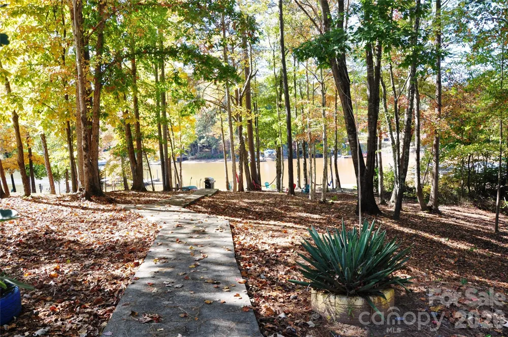 3645 Lake Bluff Drive Sherrills Ford, NC 28763
