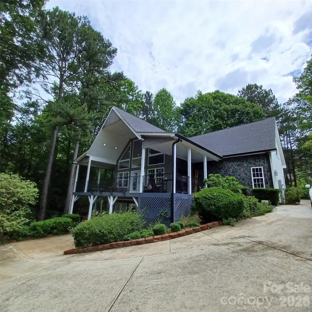 3645 Lake Bluff Drive Sherrills Ford, NC 28763