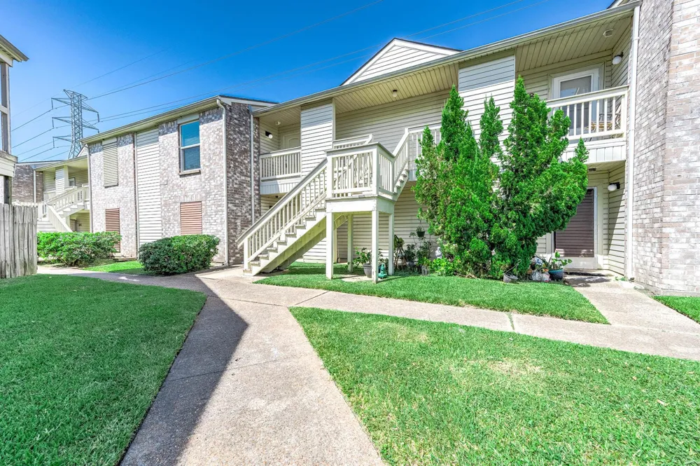 7600 Emmett F Lowry Expressway #1006 Texas City, TX 77591