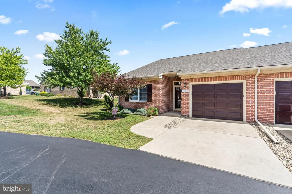 168 SUNBROOK LANE #153 Hagerstown, MD 21742