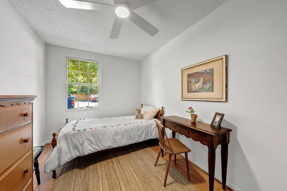 116 PROSPERITY SE #B Leesburg, VA 20175