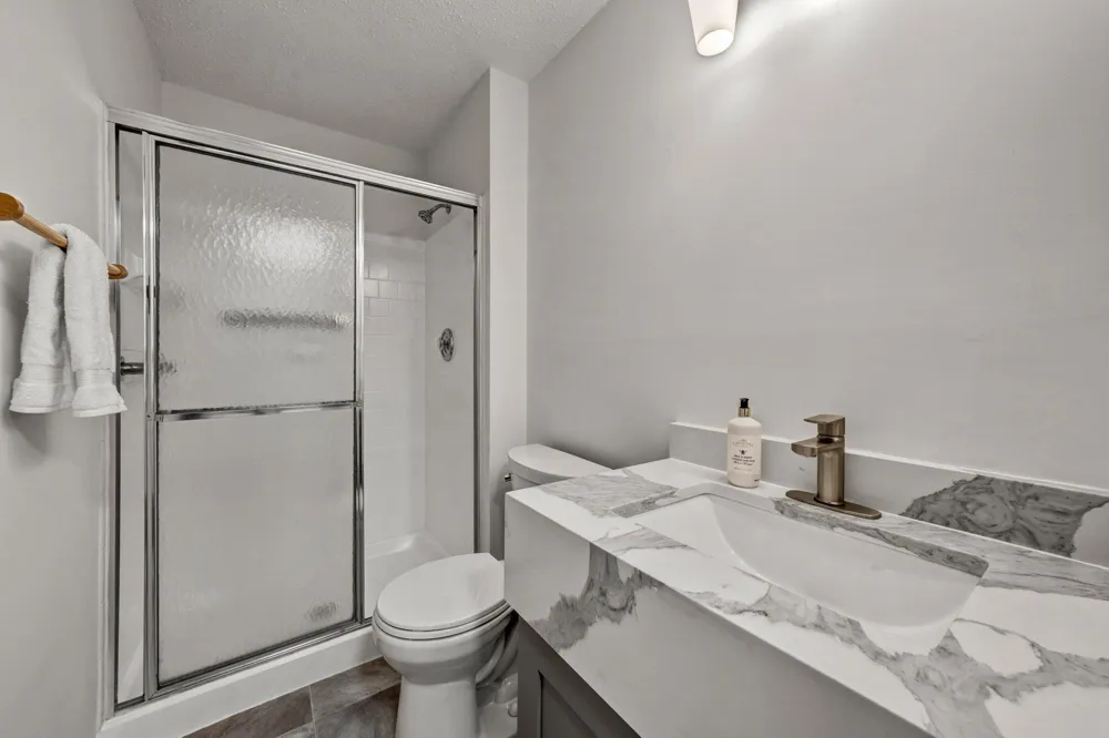 116 PROSPERITY SE #B Leesburg, VA 20175