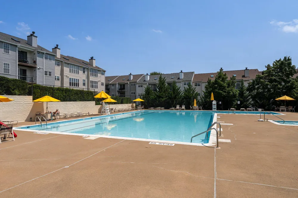116 PROSPERITY SE #B Leesburg, VA 20175