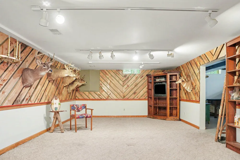 22727 Sunset Drive Kalamazoo, MI 49009