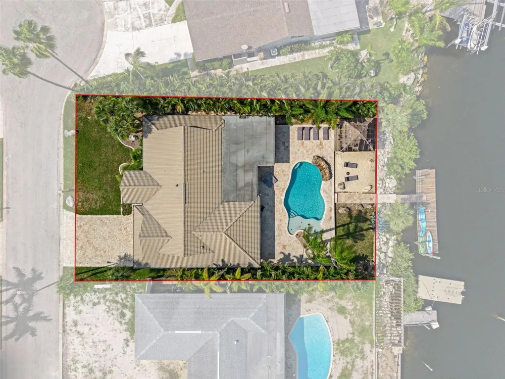 5548 LEEWARD LANE New Port Richey, FL 34652