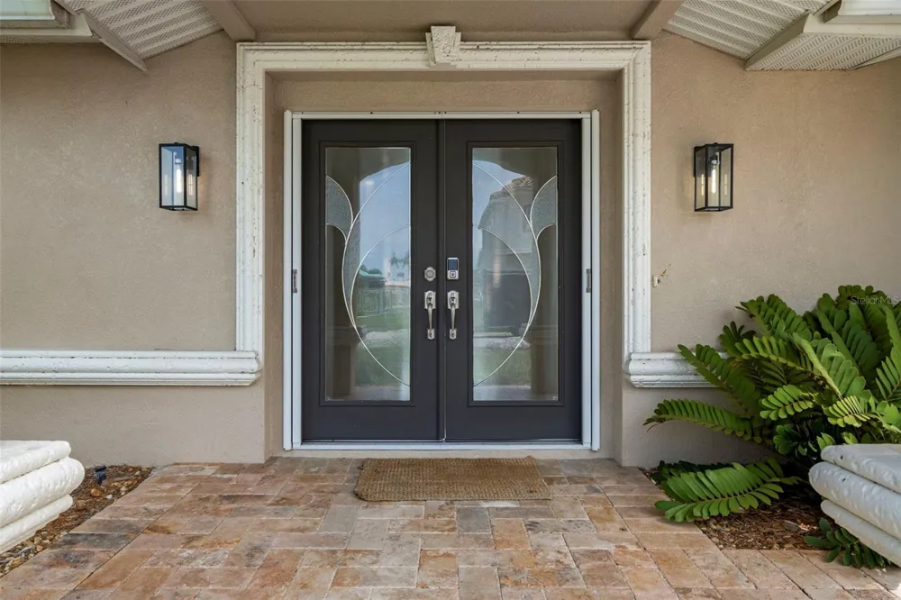 5548 LEEWARD LANE New Port Richey, FL 34652