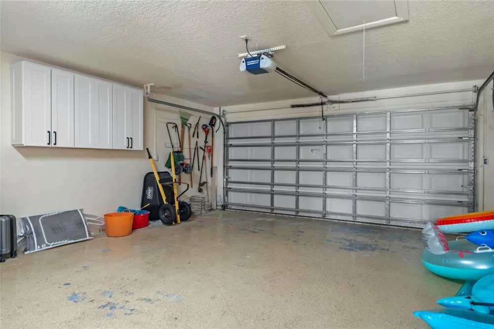 5548 LEEWARD LANE New Port Richey, FL 34652