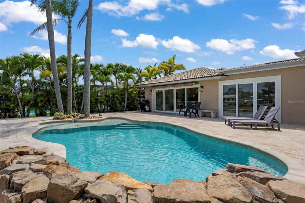 5548 LEEWARD LANE New Port Richey, FL 34652