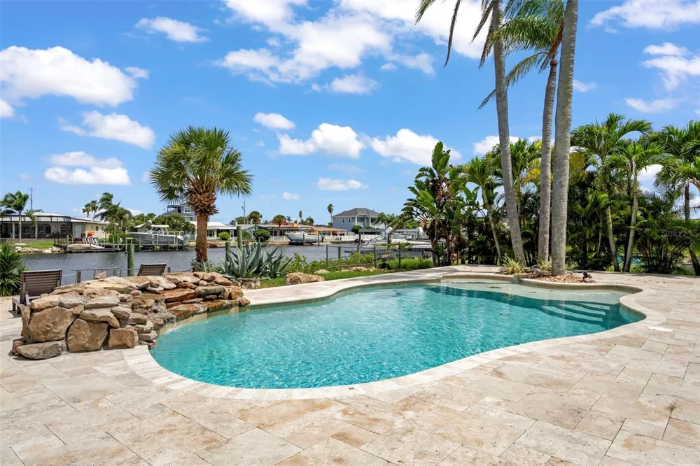 5548 LEEWARD LANE New Port Richey, FL 34652