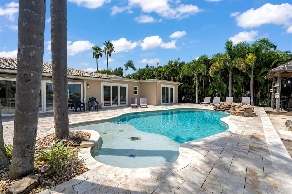 5548 LEEWARD LANE New Port Richey, FL 34652