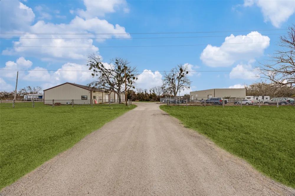 15602 State HWY 160 Blue Ridge, TX 75424