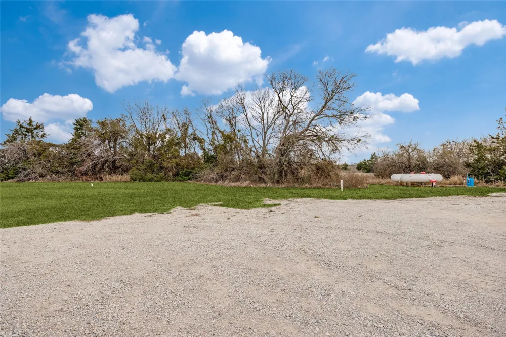 15602 State HWY 160 Blue Ridge, TX 75424