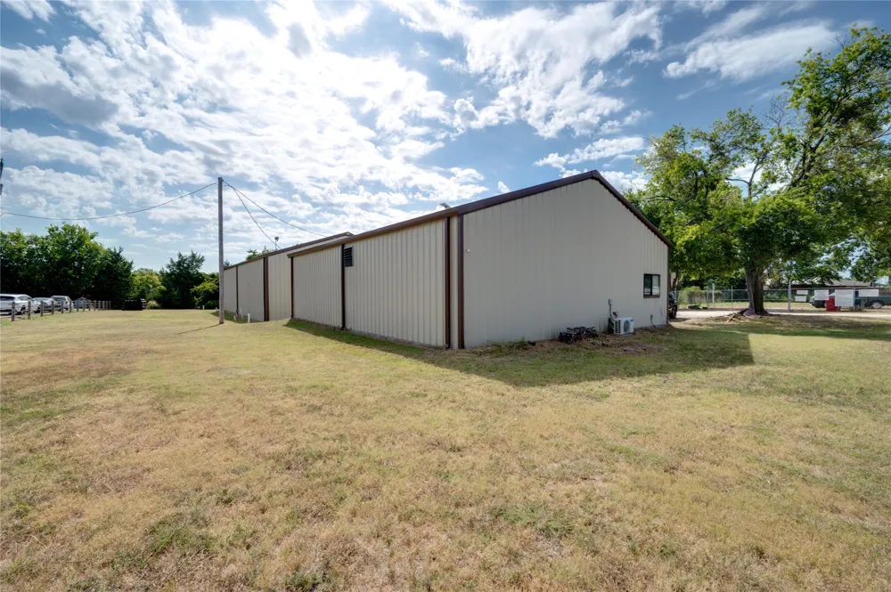 15602 State HWY 160 Blue Ridge, TX 75424
