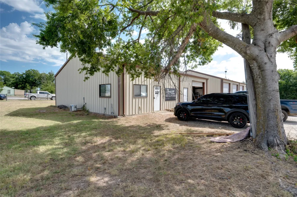 15602 State HWY 160 Blue Ridge, TX 75424