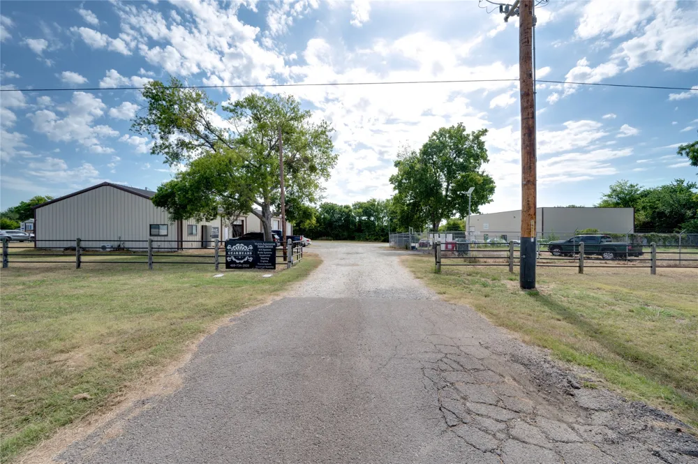 15602 State HWY 160 Blue Ridge, TX 75424